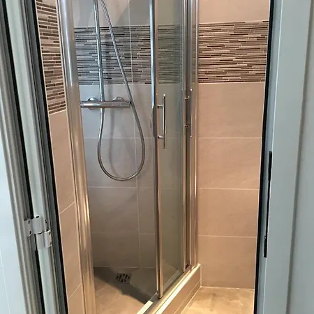 Studette Du Louvre Appartement